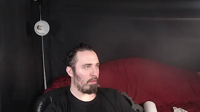 Snapshot of Metalstud chatting on 03-03-25, 09:15 Metalstud online show from 03-03-25, 09:15