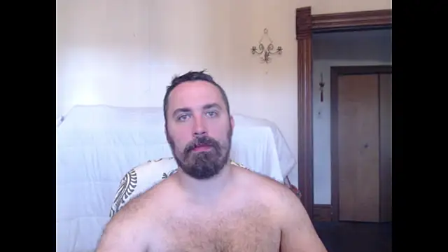 Snapshot of Metalstud chatting on 09-16-25, 03:35 Metalstud online show from 09-16-25, 03:35