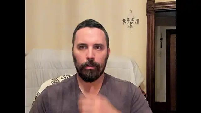 Snapshot of Metalstud chatting on 09-17-25, 03:52 Metalstud online show from 09-17-25, 03:52