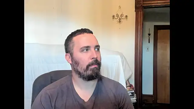 Snapshot of Metalstud chatting on 09-17-25, 06:09 Metalstud online show from 09-17-25, 06:09