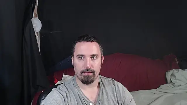 Snapshot of Metalstud chatting on 10-03-25, 02:30 Metalstud online show from 10-03-25, 02:30