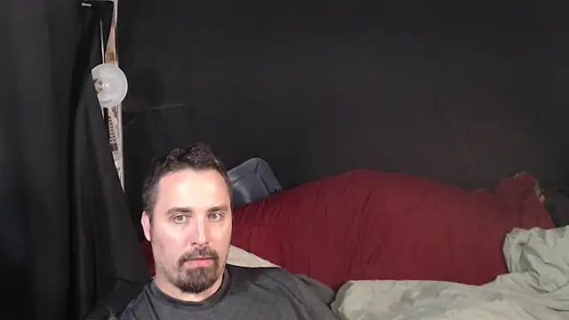 Snapshot of Metalstud chatting on 10-04-25, 12:30 Metalstud online show from 10-04-25, 12:30