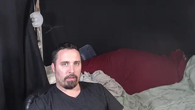 Snapshot of Metalstud chatting on 10-09-25, 10:19 Metalstud online show from 10-09-25, 10:19