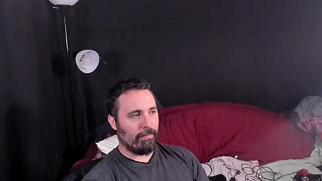 Snapshot of Metalstud chatting on 10-31-25, 12:22 Metalstud online show from 10-31-25, 12:22