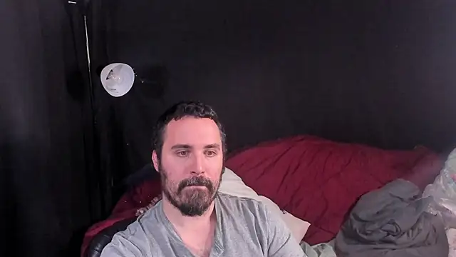 Snapshot of Metalstud chatting on 11-05-25, 02:33 Metalstud online show from 11-05-25, 02:33