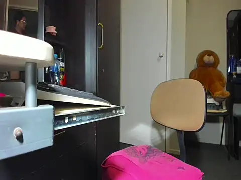 Snapshot of Angelchezcka chatting on 02-21-26, 08:04 Angelchezcka online show from 02-21-26, 08:04