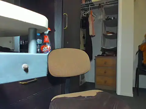 Snapshot of Angelchezcka chatting on 03-20-26, 08:08 Angelchezcka online show from 03-20-26, 08:08