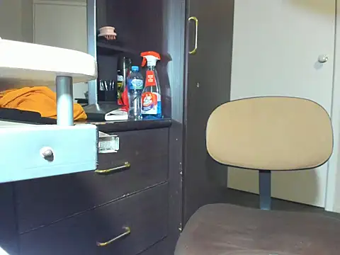 Snapshot of Angelchezcka chatting on 03-21-26, 06:29 Angelchezcka online show from 03-21-26, 06:29