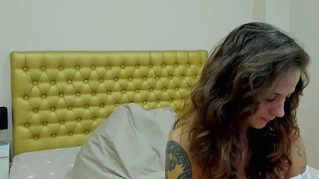 Snapshot of AlmaFancy chatting on 12-12-24, 09:51 AlmaFancy online show from 12-12-24, 09:51