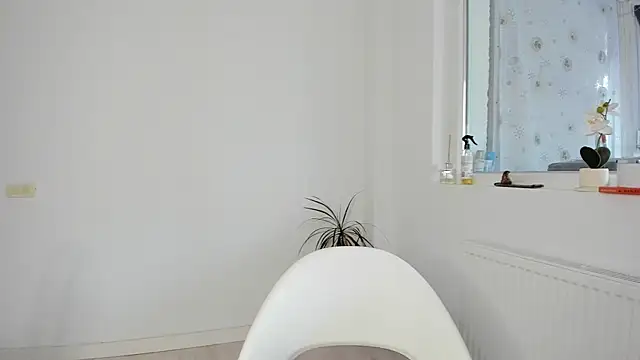 Snapshot of DiamondKay chatting on 02-10-26, 08:07 DiamondKay online show from 02-10-26, 08:07