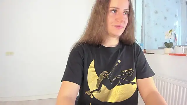 Snapshot of DiamondKay chatting on 02-18-26, 07:26 DiamondKay online show from 02-18-26, 07:26