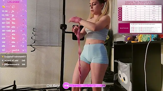 Snapshot of Blondiewithanass chatting on 03-09-25, 12:20 Blondiewithanass online show from 03-09-25, 12:20