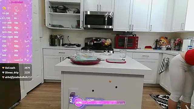 Snapshot of Blondiewithanass chatting on 03-20-25, 04:09 Blondiewithanass online show from 03-20-25, 04:09