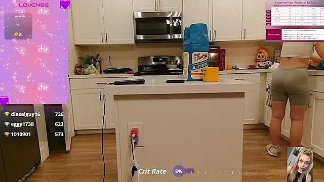 Snapshot of Blondiewithanass chatting on 09-22-25, 02:24 Blondiewithanass online show from 09-22-25, 02:24