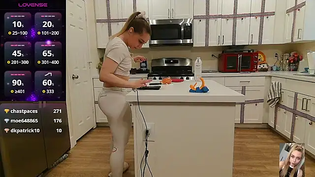 Blondiewithanass online show from 01-17-26, 03:28