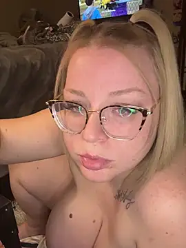 Blondiee x online show from 02-28-25, 07:03