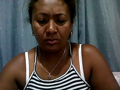 Snapshot of sexyladii chatting on 02-24-26, 05:00 sexyladii online show from 02-24-26, 05:00