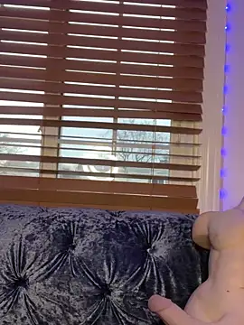 LittleMissEeve online show from 02-05-25, 10:44