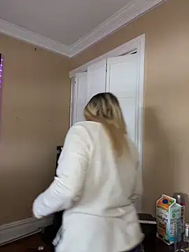 LittleMissEeve online show from 02-15-25, 04:12