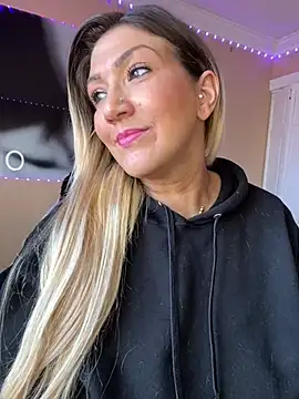 LittleMissEeve online show from 02-27-25, 04:32