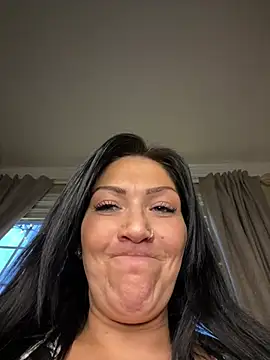 LittleMissEeve online show from 05-05-26, 12:40