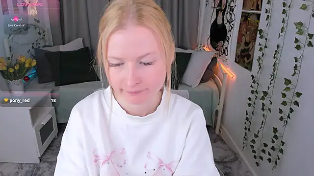 Laly Peach online show from 01-10-25, 07:32