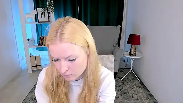 Snapshot of Laly_Peach chatting on 07-03-26, 11:16 Laly Peach online show from 07-03-26, 11:16