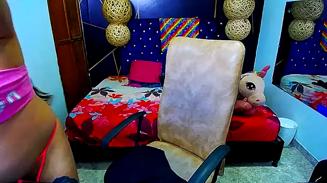 Snapshot of ShantalBlonde chatting on 03-16-25, 02:43 ShantalBlonde online show from 03-16-25, 02:43