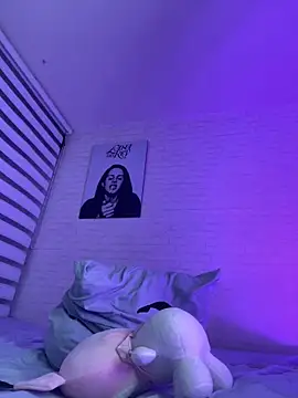 Snapshot of Niky_Love chatting on 12-09-24, 08:00 Niky Love online show from 12-09-24, 08:00