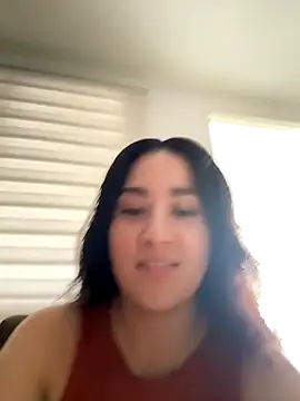 Nina lovi online show from 11-27-25, 08:44