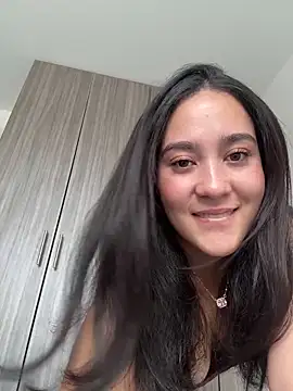 Snapshot of Nina_lovi chatting on 04-17-26, 08:45 Nina lovi online show from 04-17-26, 08:45