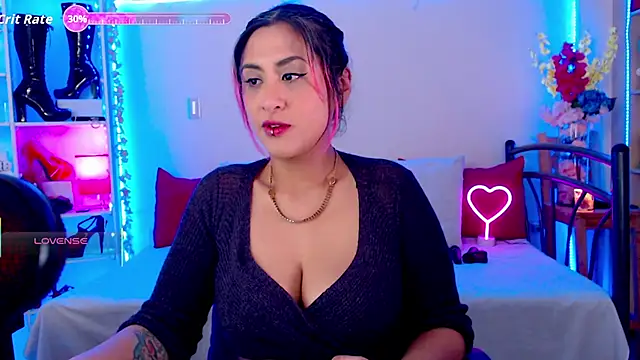 Snapshot of Annie_p chatting on 05-08-26, 11:54 Annie p online show from 05-08-26, 11:54