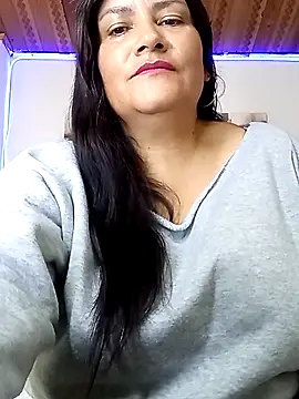 Snapshot of salomexlove_20 chatting on 04-23-26, 01:24 salomexlove 20 online show from 04-23-26, 01:24