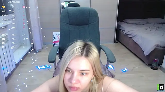 Snapshot of Lana__Nova chatting on 01-24-25, 11:15 Lana Nova online show from 01-24-25, 11:15