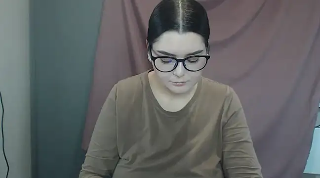 ohhhMie online show from 02-15-25, 05:07