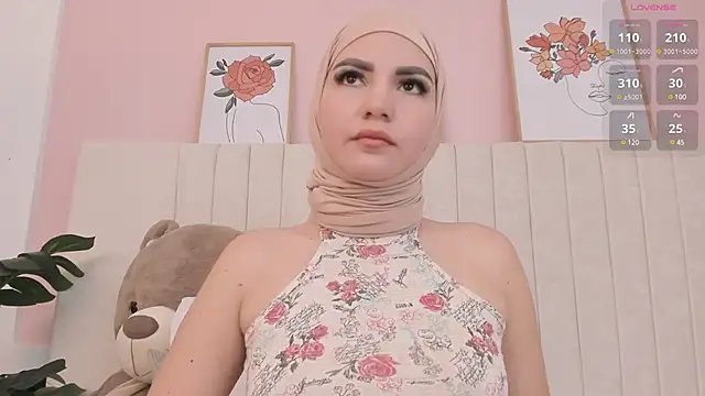 dalilasaadi  online show from 02-22-25, 02:08