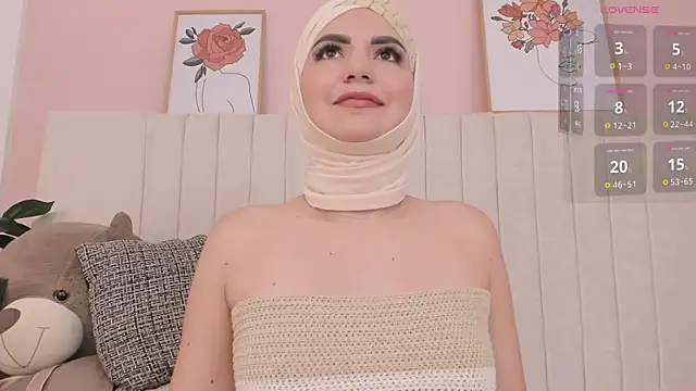 dalilasaadi  online show from 03-06-25, 03:24