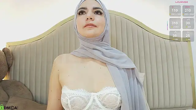 dalilasaadi  online show from 09-18-25, 04:20