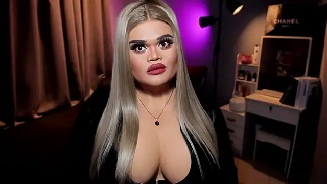 KarolinaThompson online show from 12-01-24, 10:43