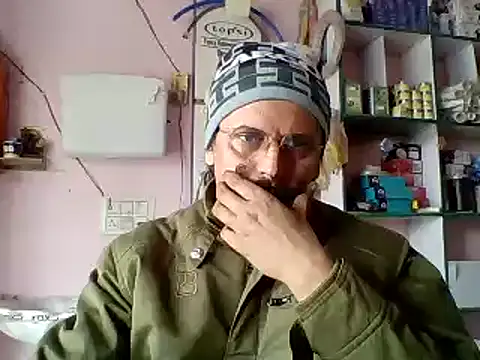 Snapshot of Kumarjay330 chatting on 01-19-25, 06:42 Kumarjay330 online show from 01-19-25, 06:42