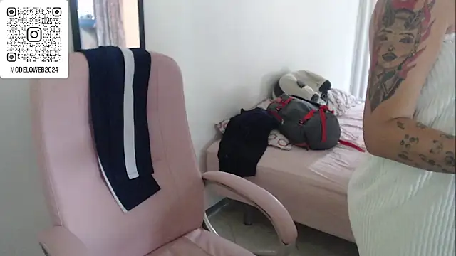 moon cat85 online show from 02-21-25, 04:37