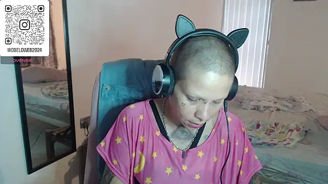 moon cat85 online show from 03-06-25, 02:29