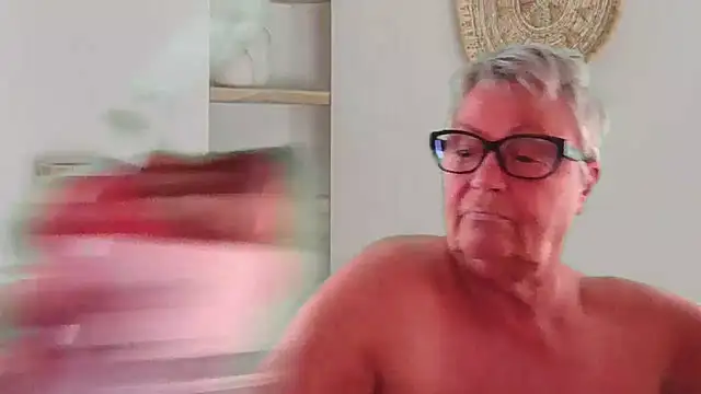 GrannyChrissy68 online show from 04-30-26, 09:19