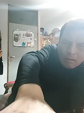 gayphotograper online show from 01-12-26, 12:16