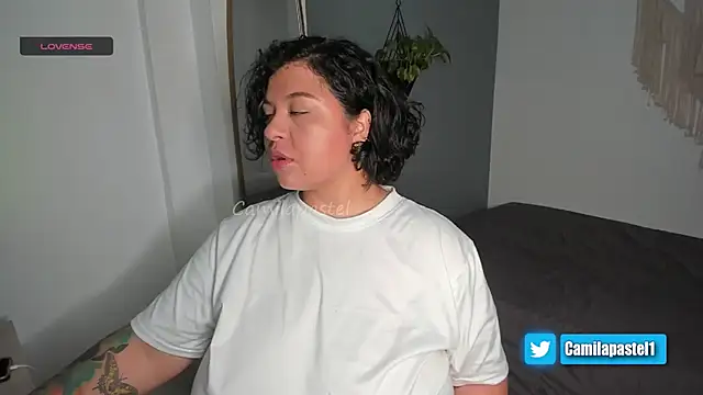 camilapastel online show from 09-23-25, 12:19