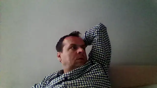 grzes19763 online show from 04-05-26, 04:15