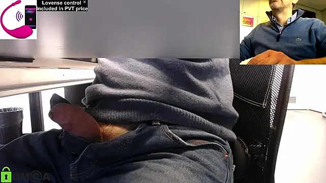 Snapshot of pliko chatting on 02-05-25, 10:51 pliko online show from 02-05-25, 10:51