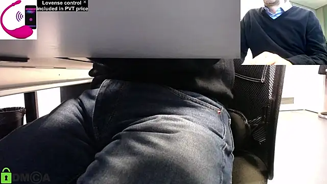 Snapshot of pliko chatting on 02-25-25, 11:08 pliko online show from 02-25-25, 11:08