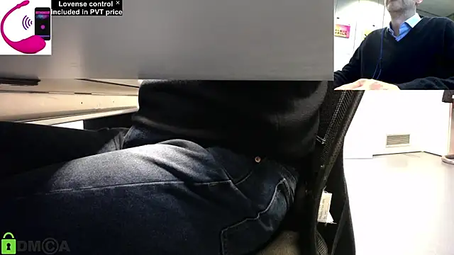 Snapshot of pliko chatting on 02-26-25, 10:26 pliko online show from 02-26-25, 10:26