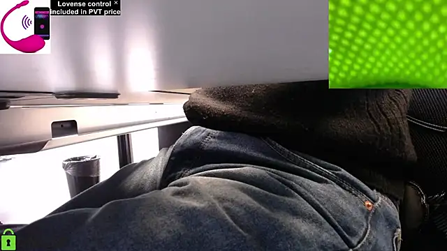 Snapshot of pliko chatting on 03-03-25, 11:22 pliko online show from 03-03-25, 11:22